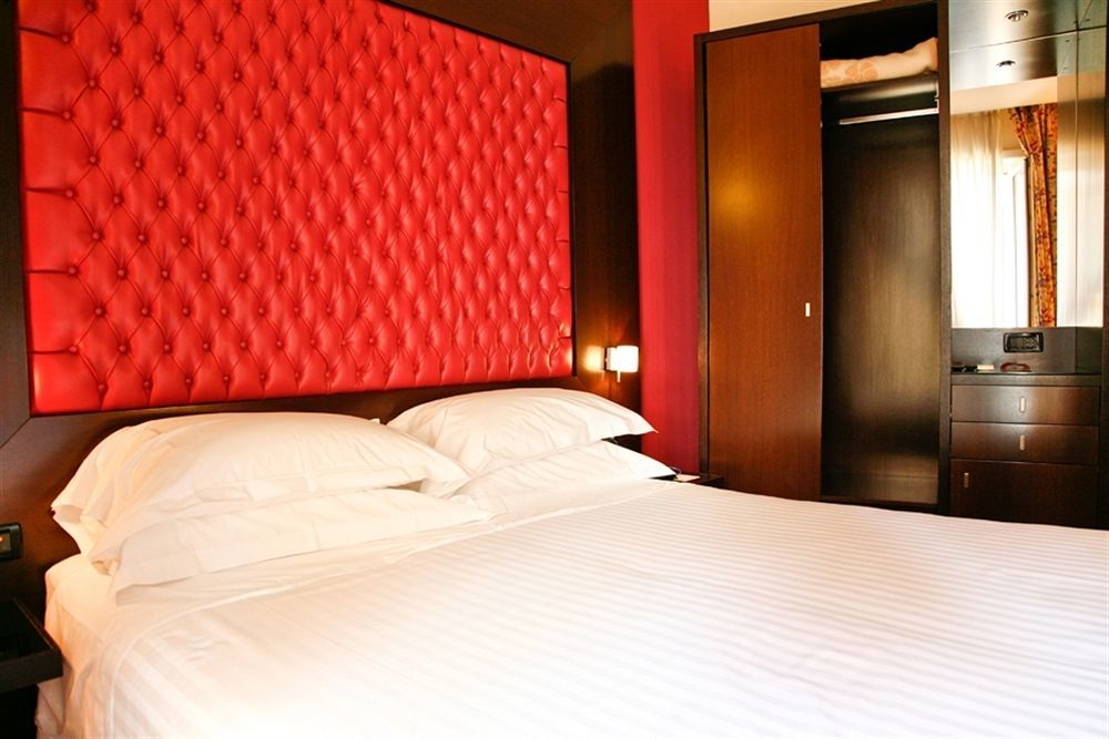 เมรูลานา อินน์ เกสต์เฮาส์ โรม ภายนอก รูปภาพ